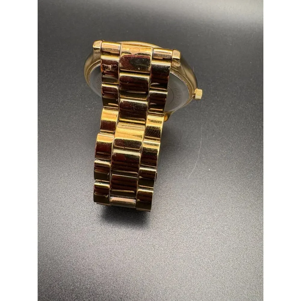 Michael Kors Slim Runway MK3590 Gold toned Stainless Steel Watch (needs battery)
